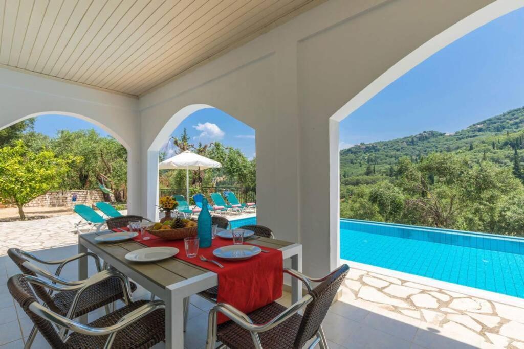 Villa Eleonas Strongyli  Екстер'єр фото